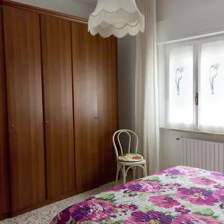 Spazioso Fronte Mare Apartman *